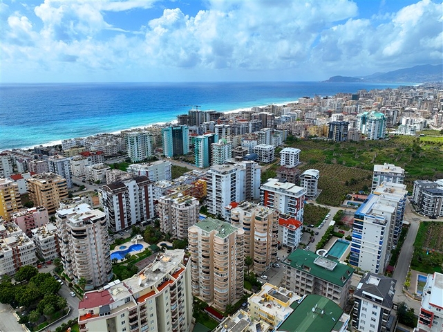 Spacious 3+1 penthouse in Mahmutlar district