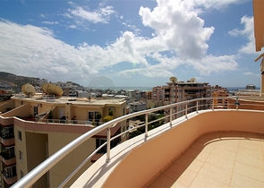 Spacious 3+1 penthouse in Mahmutlar district