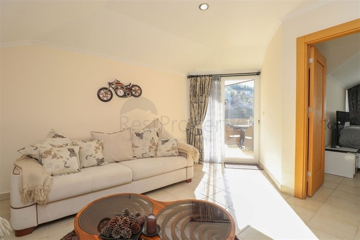 3+1 penthouse with stunning sea views in the picturesque Bektash area