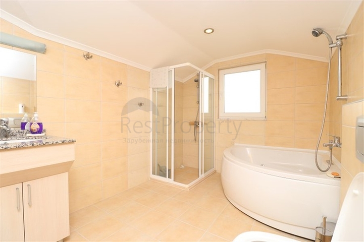 3+1 penthouse with stunning sea views in the picturesque Bektash area