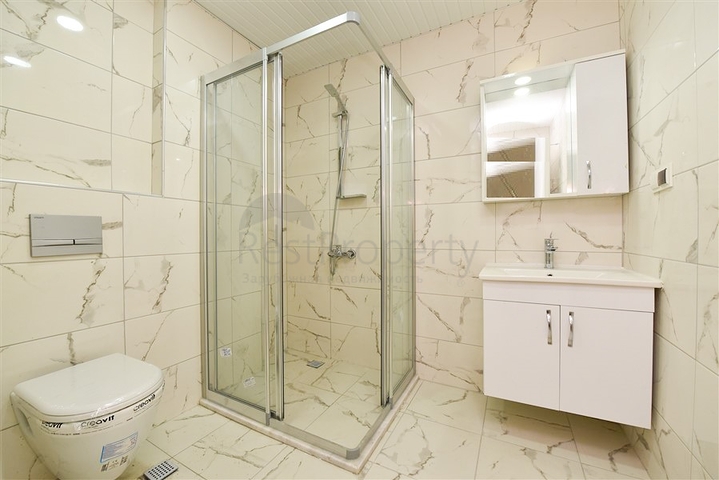 Spacious penthouse with sea view in the center of Alanya