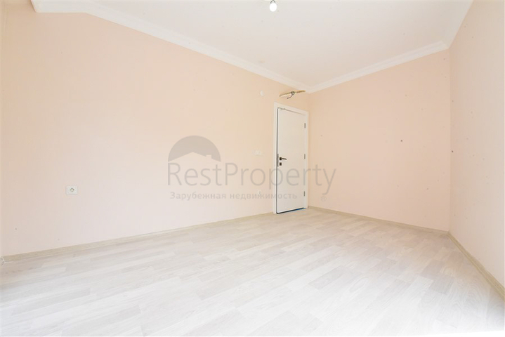 Spacious penthouse with sea view in the center of Alanya