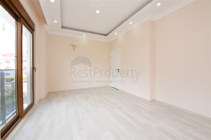 Spacious penthouse with sea view in the center of Alanya