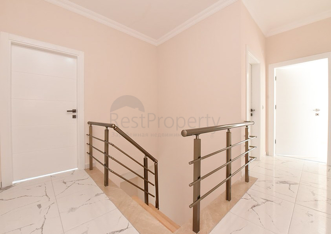 Spacious penthouse with sea view in the center of Alanya