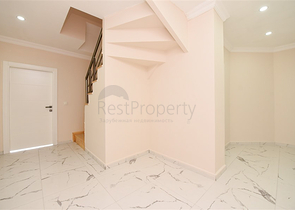 Spacious penthouse with sea view in the center of Alanya