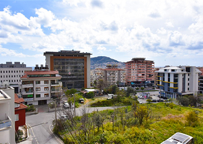 Spacious penthouse with sea view in the center of Alanya