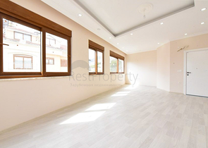 Spacious penthouse with sea view in the center of Alanya