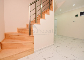 Spacious penthouse with sea view in the center of Alanya