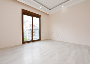 Spacious penthouse with sea view in the center of Alanya