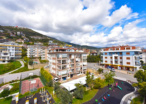 Spacious penthouse with sea view in the center of Alanya