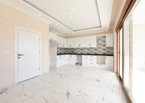 Spacious penthouse with sea view in the center of Alanya