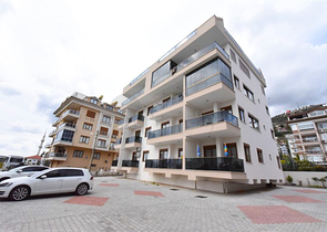 Spacious penthouse with sea view in the center of Alanya