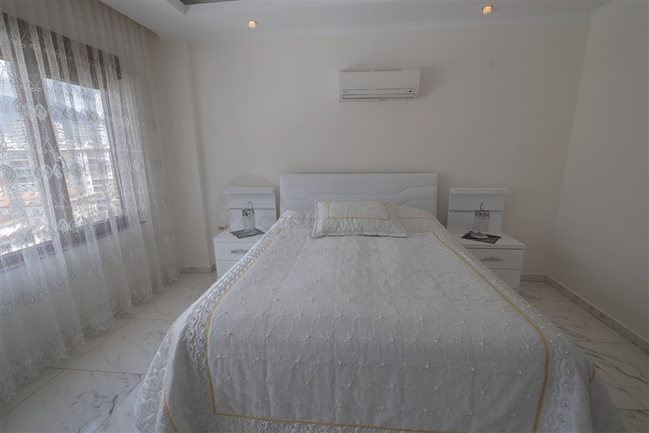 3+1 penthouse with sea view in Cikcilli area