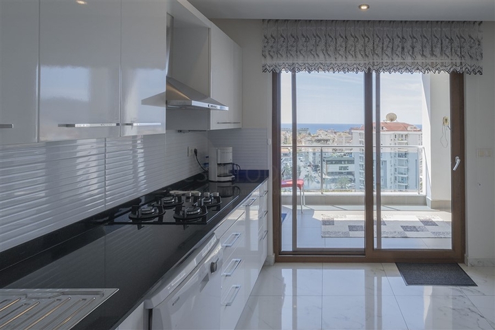 3+1 penthouse with sea view in Cikcilli area