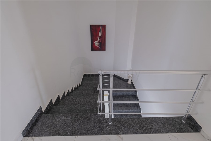 3+1 penthouse with sea view in Cikcilli area