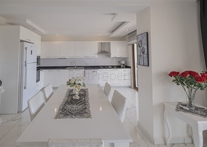 3+1 penthouse with sea view in Cikcilli area