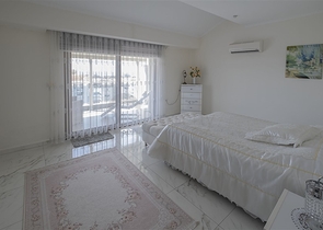 3+1 penthouse with sea view in Cikcilli area