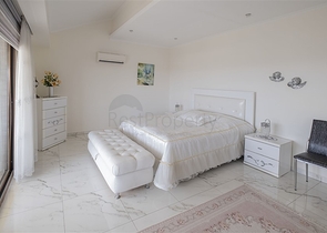 3+1 penthouse with sea view in Cikcilli area