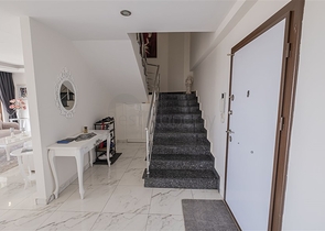 3+1 penthouse with sea view in Cikcilli area