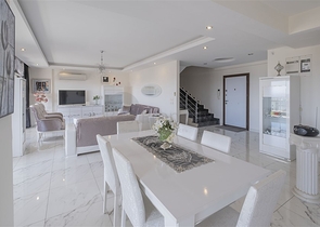 3+1 penthouse with sea view in Cikcilli area