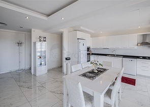 3+1 penthouse with sea view in Cikcilli area