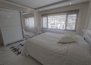 3+1 penthouse with sea view in Cikcilli area