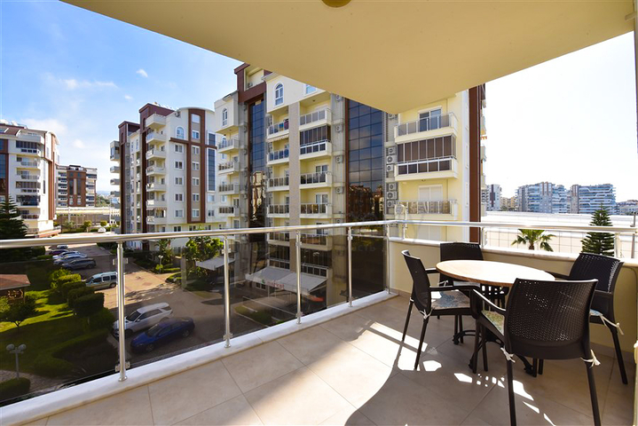 Apartments in a complex with hotel infrastructure