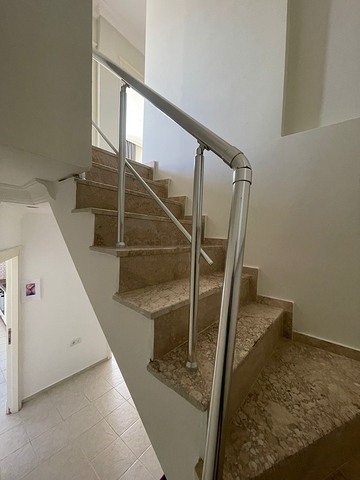 4+1 penthouse in a complex with minimal infrastructure in the Mahmutlar area