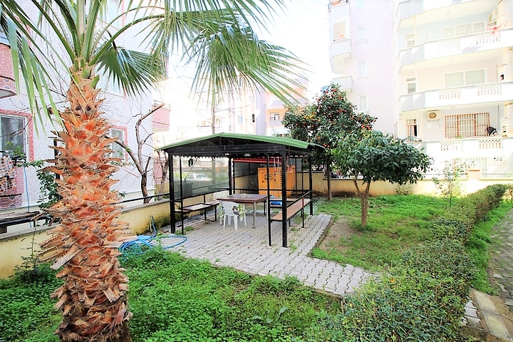 4+1 penthouse in a complex with minimal infrastructure in the Mahmutlar area