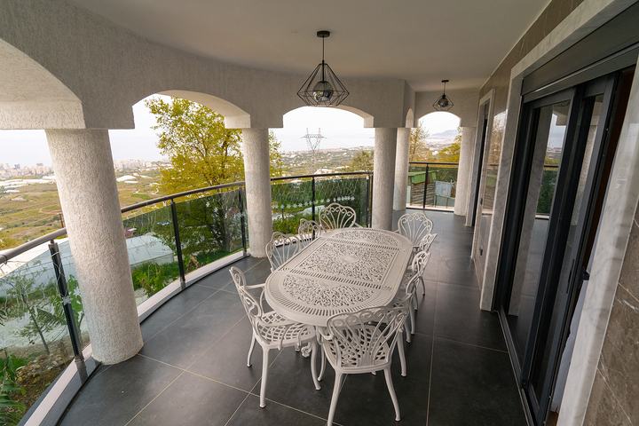 4+1 villa in Mahmutlar area 