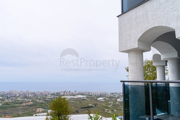 4+1 villa in Mahmutlar area 