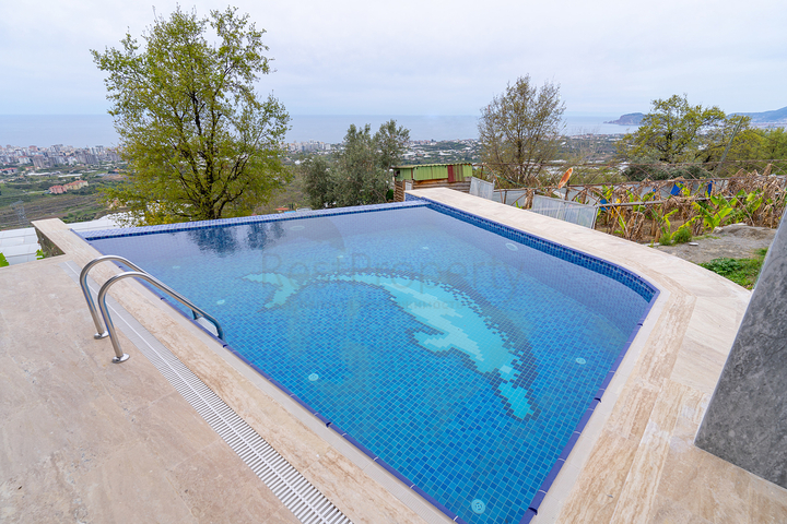 4+1 villa in Mahmutlar area 