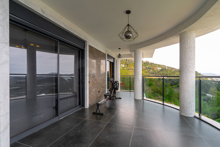 4+1 villa in Mahmutlar area 