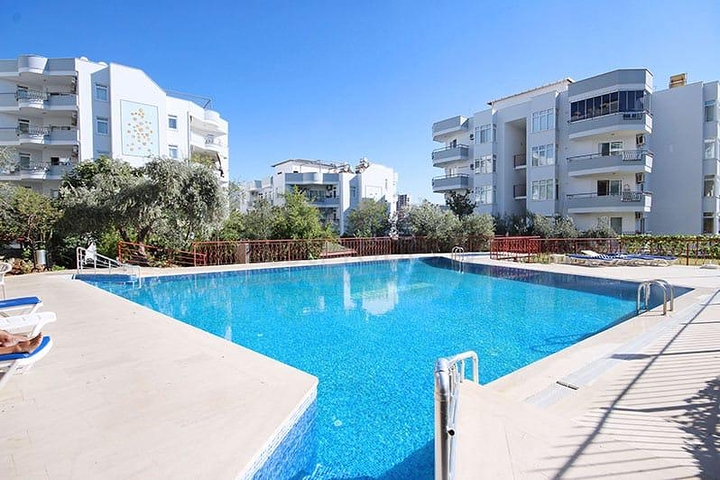 Apartment 500 m from the sea from the owner with a 1+1 layout in the Tosmur area  