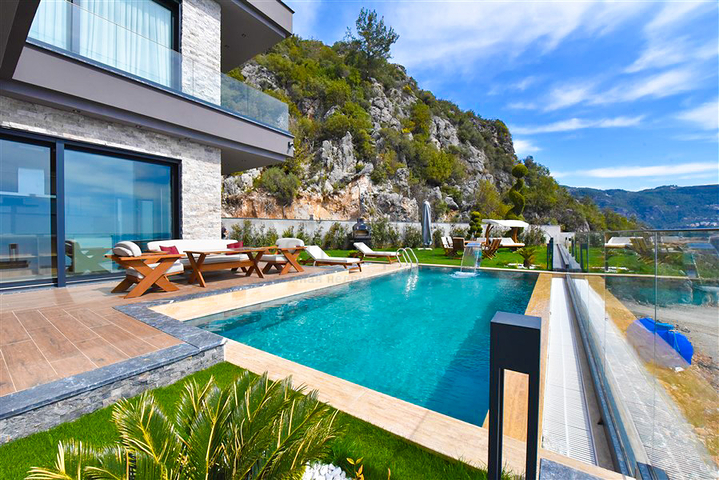 4+1 villa with panoramic sea view 