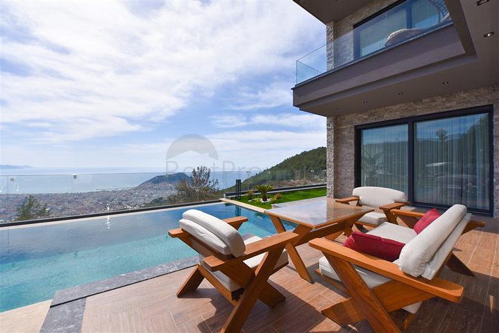 4+1 villa with panoramic sea view 
