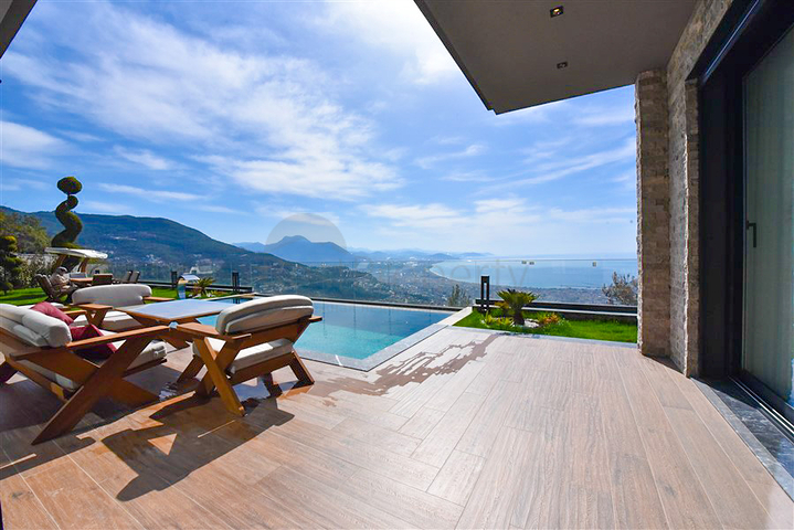 4+1 villa with panoramic sea view 
