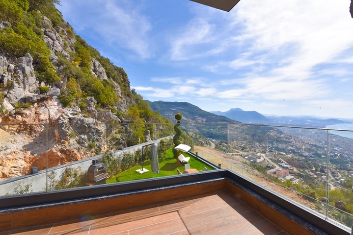 4+1 villa with panoramic sea view 