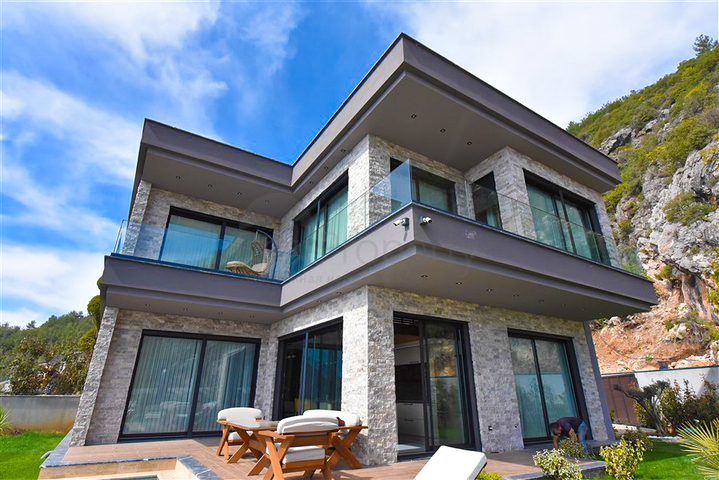 4+1 villa with panoramic sea view 