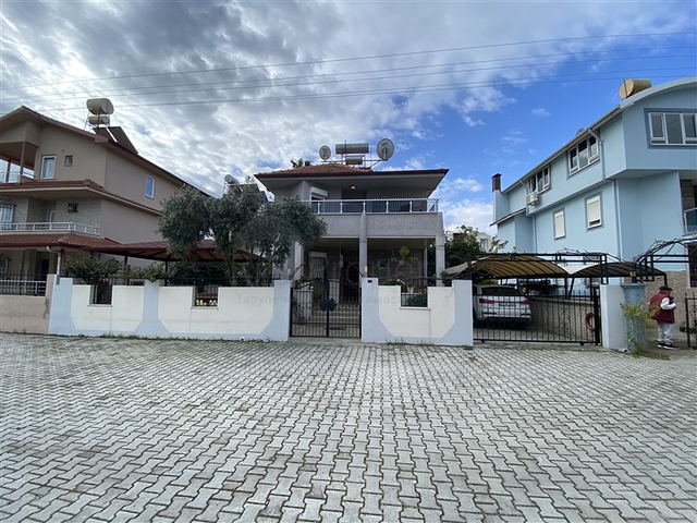 Spacious 3+1 villa 250m from the sea in Konakli district