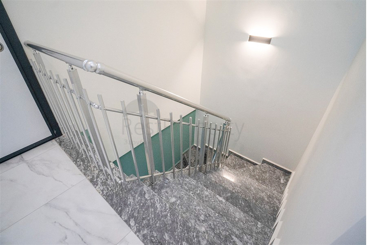 2+1 penthouse in Kestel area, only 350 m from the sea 