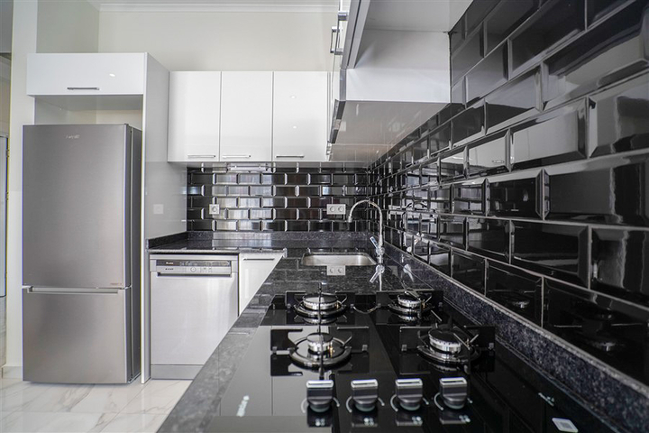 2+1 penthouse in Kestel area, only 350 m from the sea 