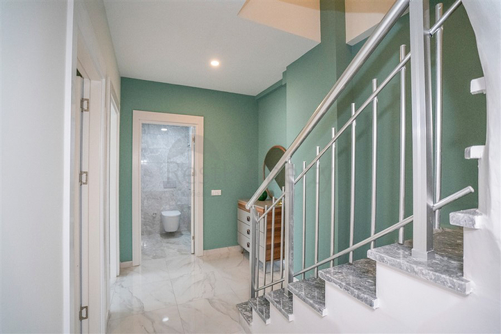 2+1 penthouse in Kestel area, only 350 m from the sea 