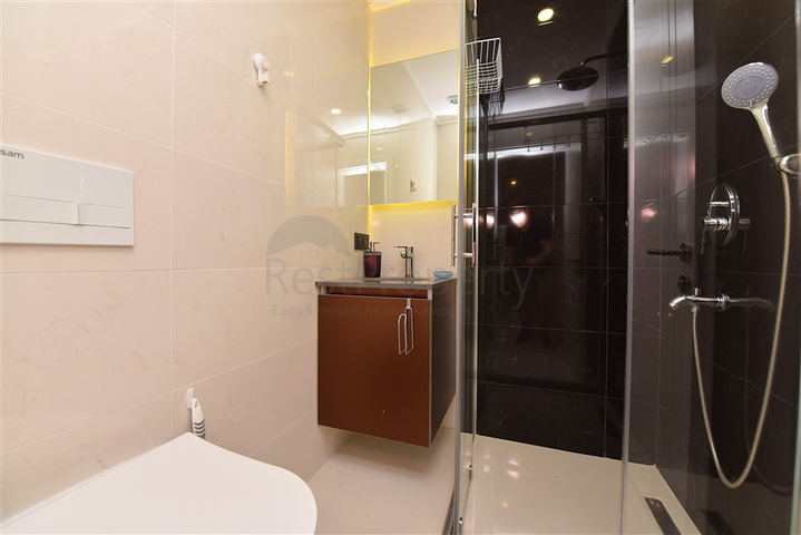 2+1 apartment with storage room in Mahmutlar district