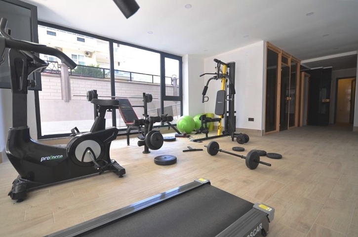 2+1 apartment with storage room in Mahmutlar district