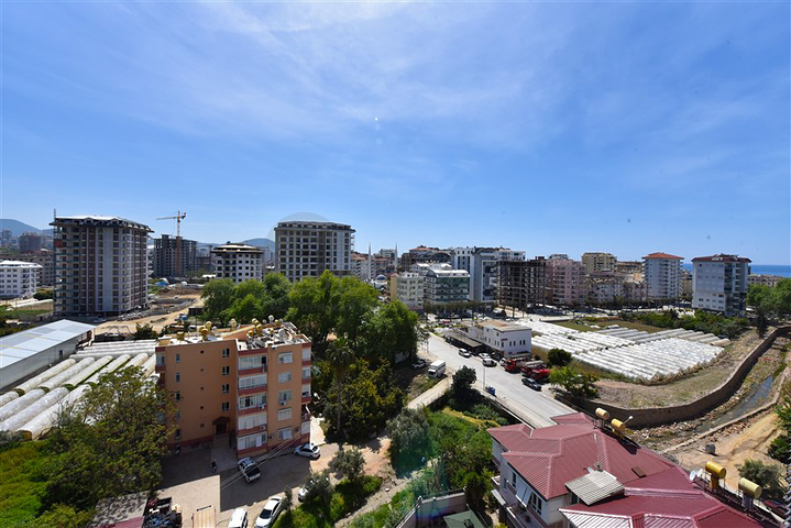 2+1 apartment with storage room in Mahmutlar district