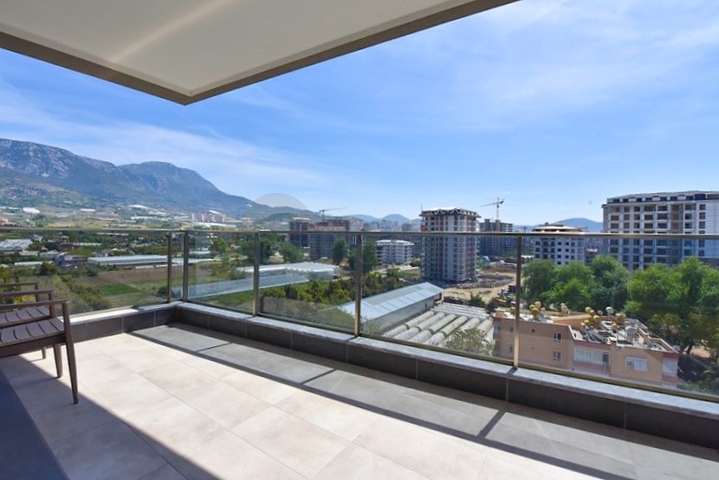 2+1 apartment with storage room in Mahmutlar district