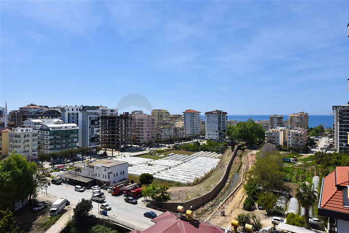 2+1 apartment with storage room in Mahmutlar district