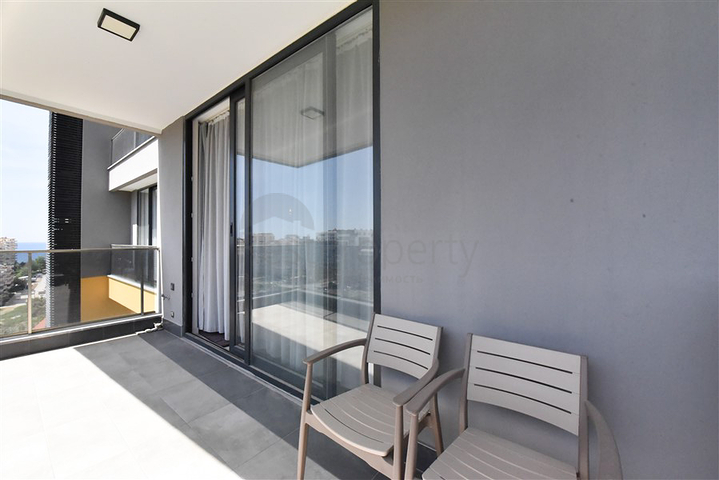 2+1 apartment with storage room in Mahmutlar district