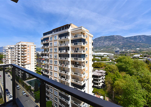 2+1 apartment with storage room in Mahmutlar district